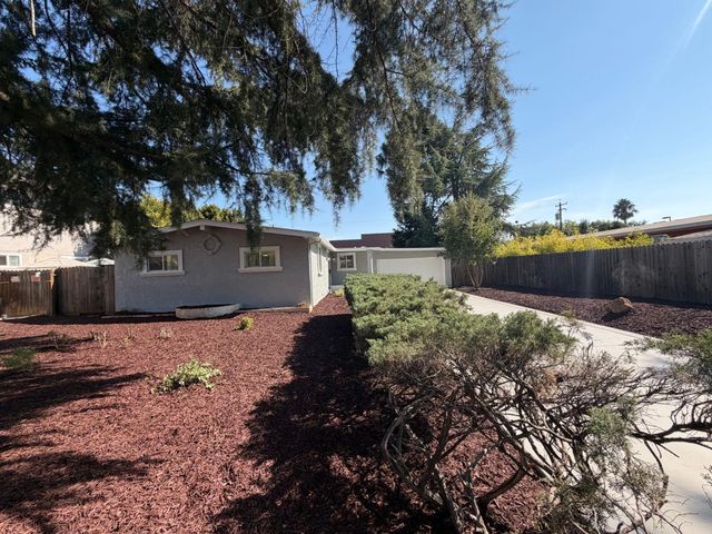 4224 Boone Ln, Sacramento, CA 95821