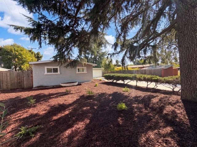 4224 Boone Ln, Sacramento, CA 95821