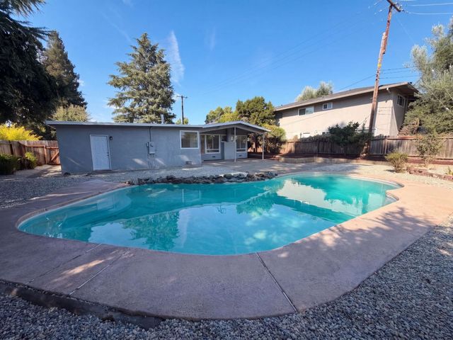 4224 Boone Ln, Sacramento, CA 95821