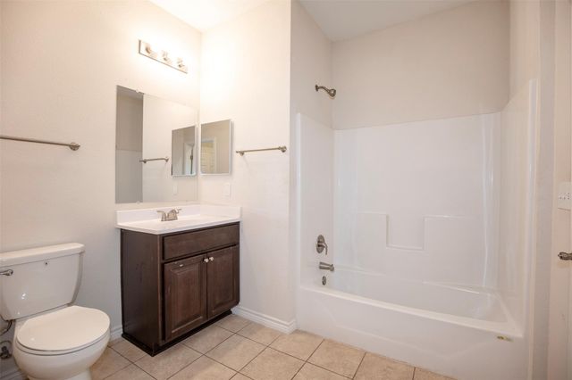 1125 Lake Road, La Marque, TX 77568