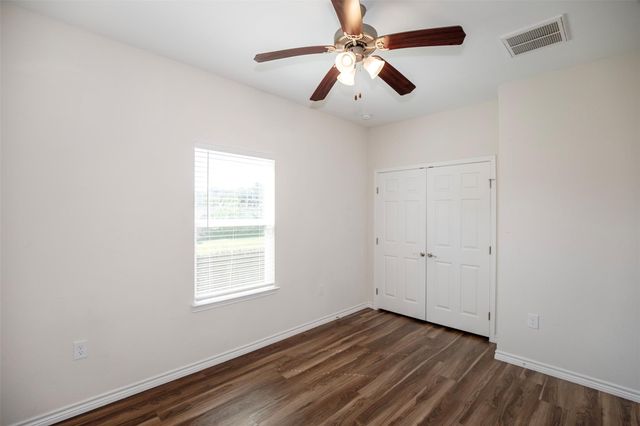 1125 Lake Road, La Marque, TX 77568