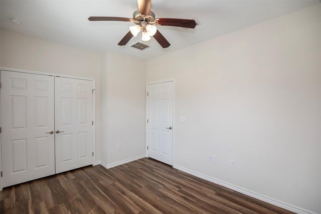 1125 Lake Road, La Marque, TX 77568