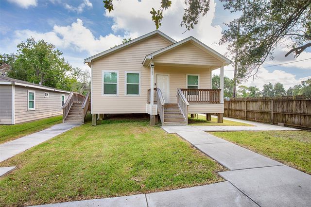 1125 Lake Road, La Marque, TX 77568