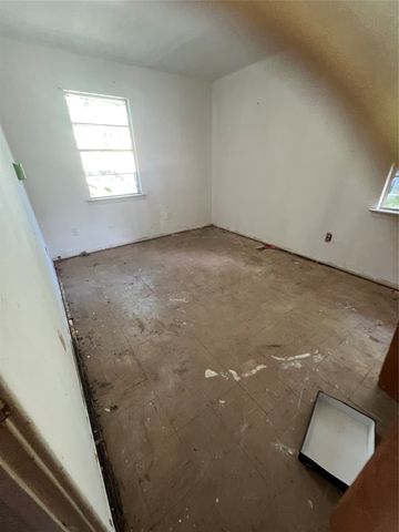2447 E Pentagon Parkway, Dallas, TX 75241