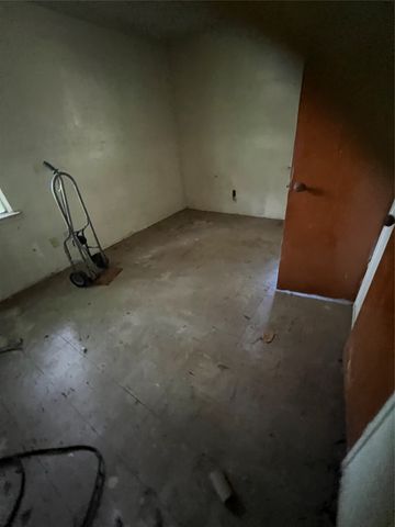 2447 E Pentagon Parkway, Dallas, TX 75241