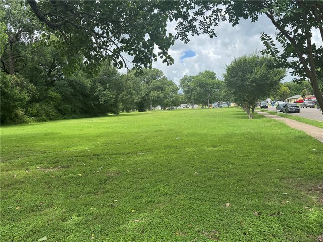 2447 E Pentagon Parkway, Dallas, TX 75241