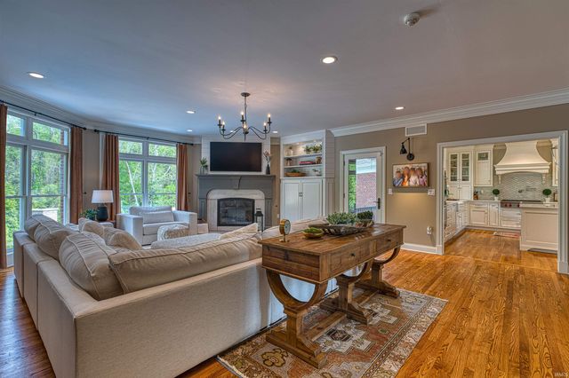 5800 Temper Trail Court, Evansville, IN 47720