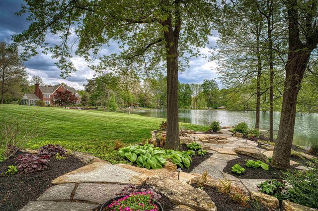 5800 Temper Trail Court, Evansville, IN 47720