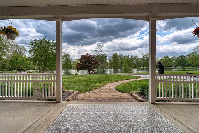 5800 Temper Trail Court, Evansville, IN 47720