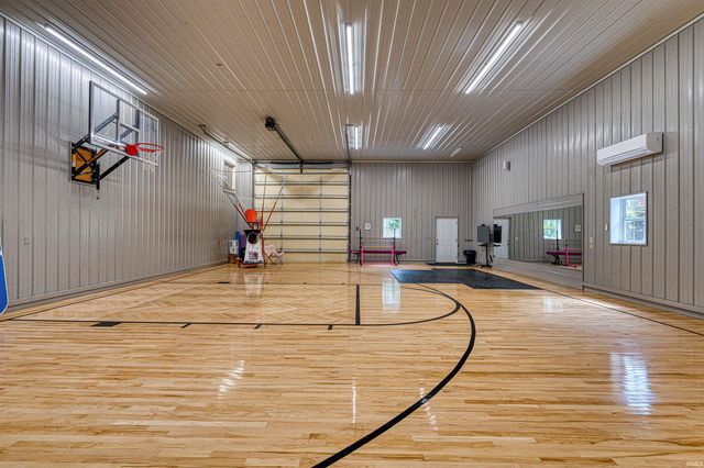 5800 Temper Trail Court, Evansville, IN 47720