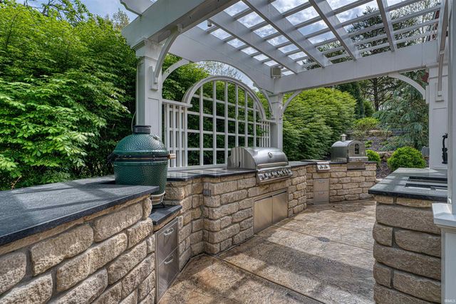 5800 Temper Trail Court, Evansville, IN 47720