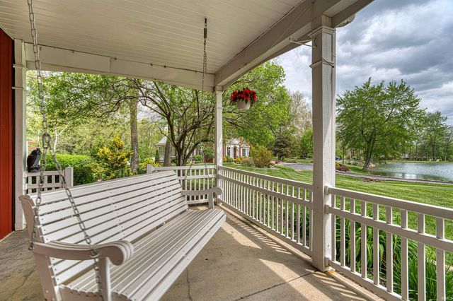 5800 Temper Trail Court, Evansville, IN 47720