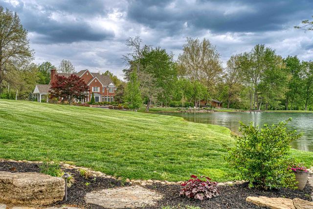 5800 Temper Trail Court, Evansville, IN 47720