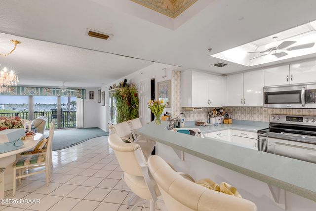 2700 N Peninsula Ave Apt 211, New Smyrna Beach, FL 32169