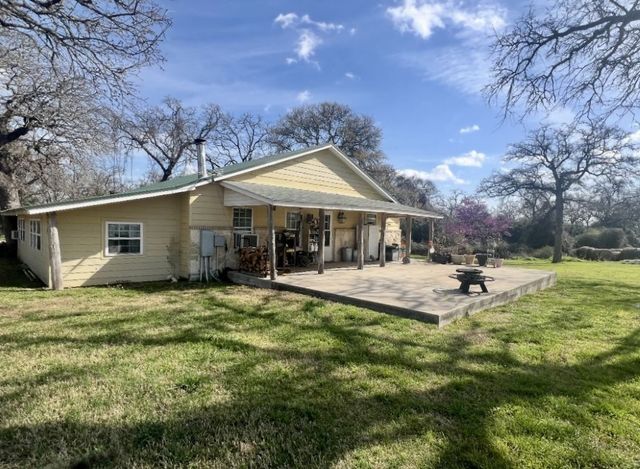 1188 PR 6030, Cameron, TX 76520