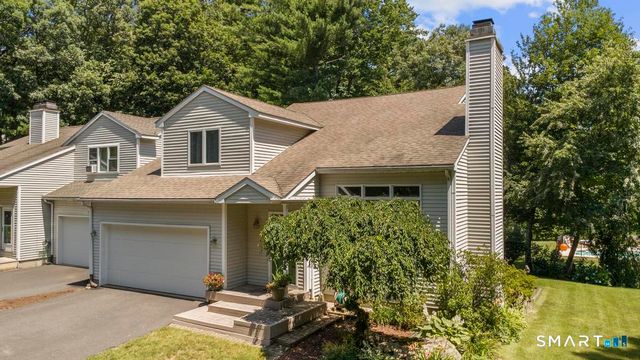 2 Brickham Way, Burlington, CT 06013