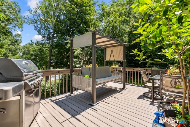 2 Brickham Way, Burlington, CT 06013