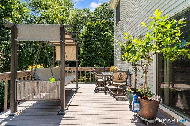 2 Brickham Way, Burlington, CT 06013