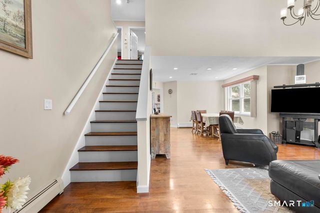 2 Brickham Way, Burlington, CT 06013