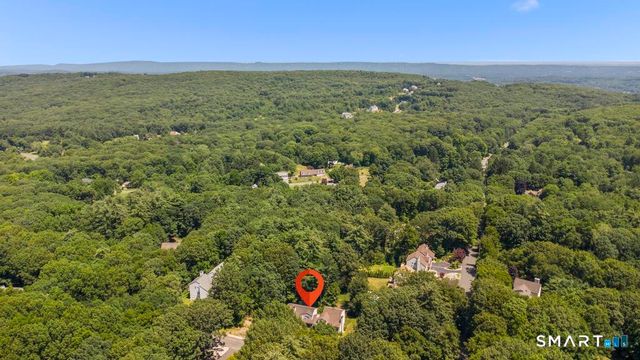 2 Brickham Way, Burlington, CT 06013