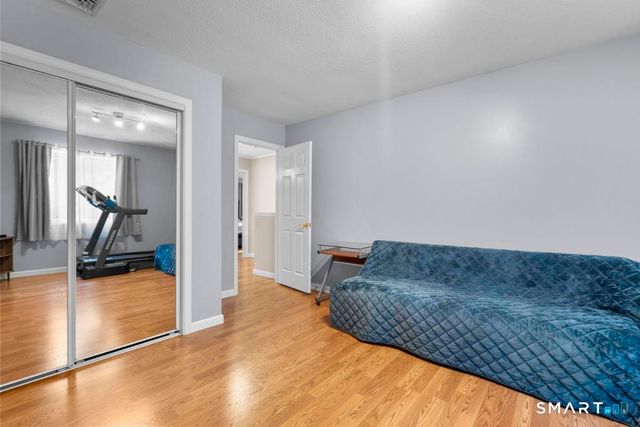 2 Brickham Way, Burlington, CT 06013