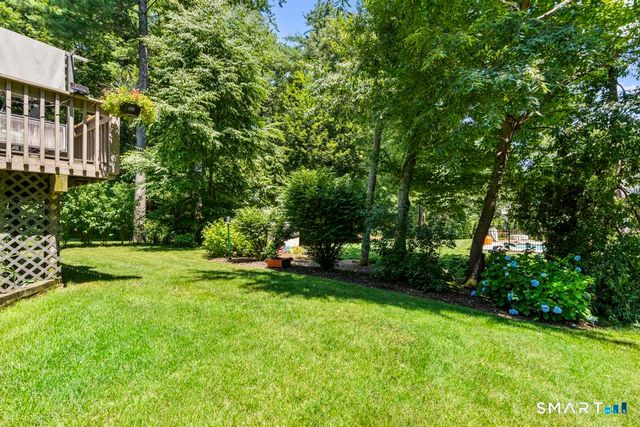 2 Brickham Way, Burlington, CT 06013