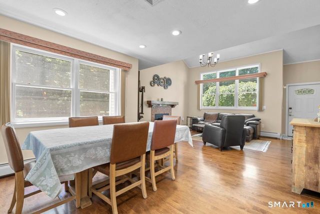 2 Brickham Way, Burlington, CT 06013