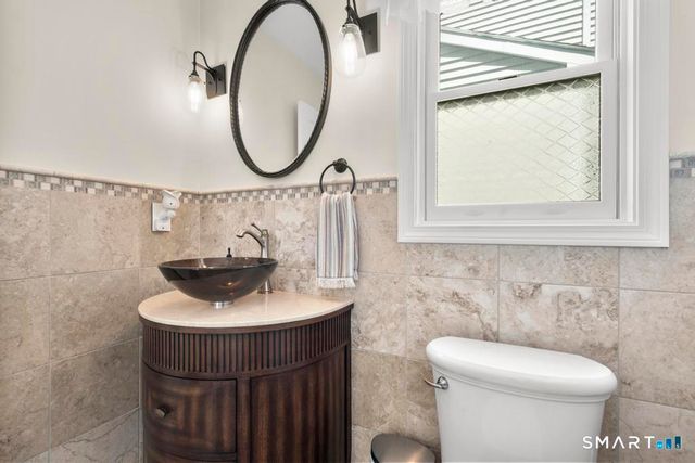 2 Brickham Way, Burlington, CT 06013
