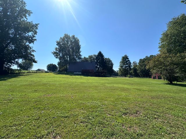 1865 Blair School Road, Russell Springs, KY 42642
