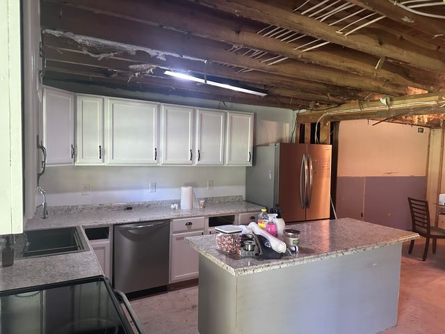 1865 Blair School Road, Russell Springs, KY 42642