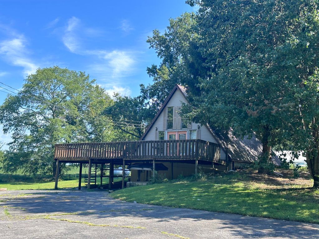 1865 Blair School Road, Russell Springs, KY 42642