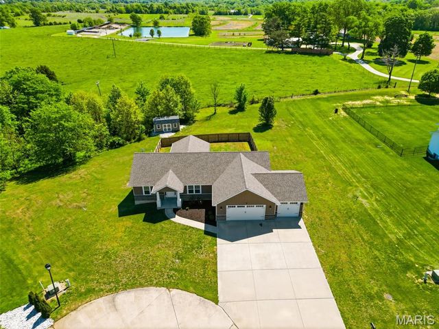 150 Moore Estates Drive, Troy, MO 63379