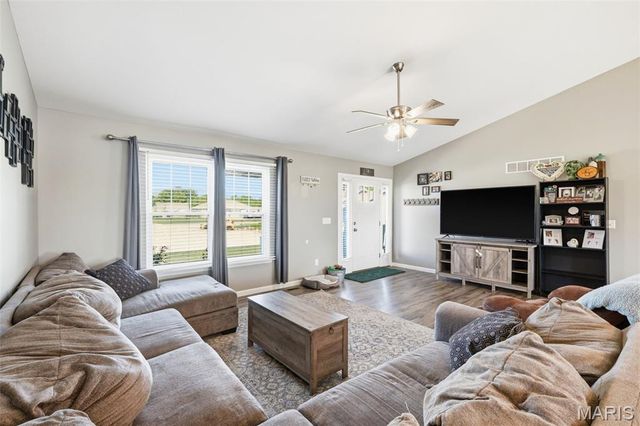 150 Moore Estates Drive, Troy, MO 63379