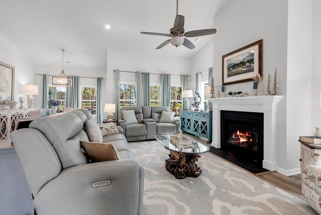 5672 Canary Island Ct., Myrtle Beach, SC 29577