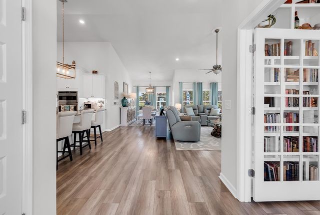 5672 Canary Island Ct., Myrtle Beach, SC 29577