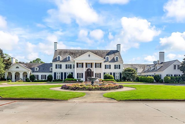 5672 Canary Island Ct., Myrtle Beach, SC 29577