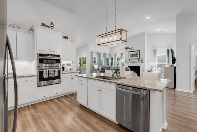 5672 Canary Island Ct., Myrtle Beach, SC 29577