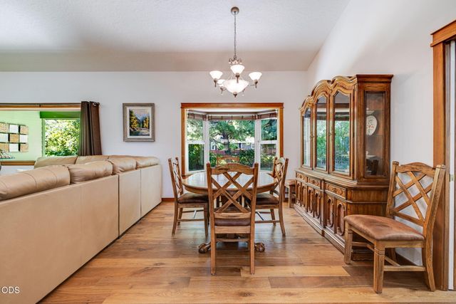 3350 NE Stonebrook Loop, Bend, OR 97701