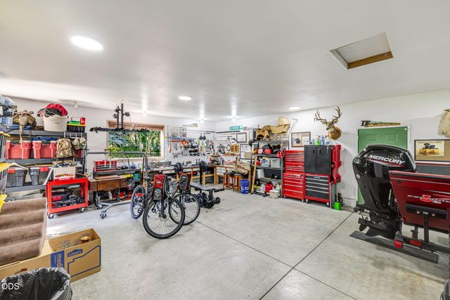 3350 NE Stonebrook Loop, Bend, OR 97701