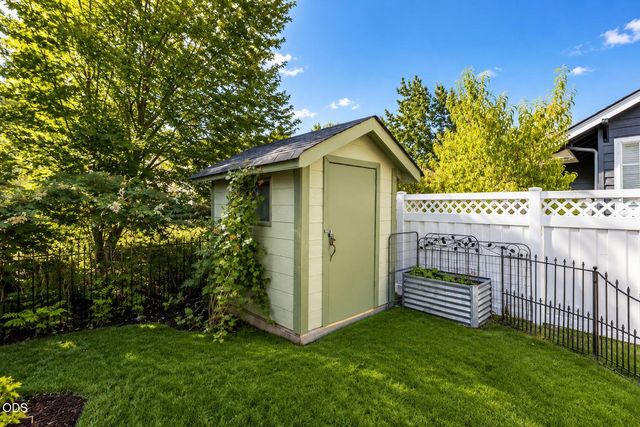 3350 NE Stonebrook Loop, Bend, OR 97701