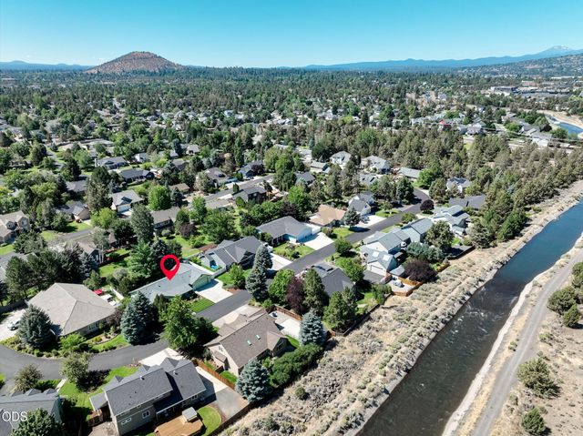 3350 NE Stonebrook Loop, Bend, OR 97701