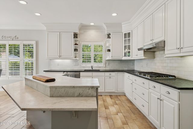 1 Cherokee Court, Morganville, NJ 07751