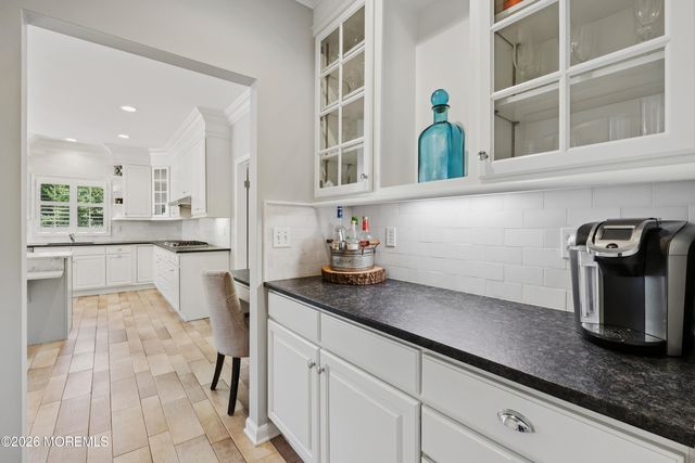 1 Cherokee Court, Morganville, NJ 07751