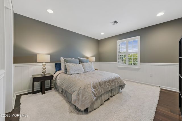 1 Cherokee Court, Morganville, NJ 07751