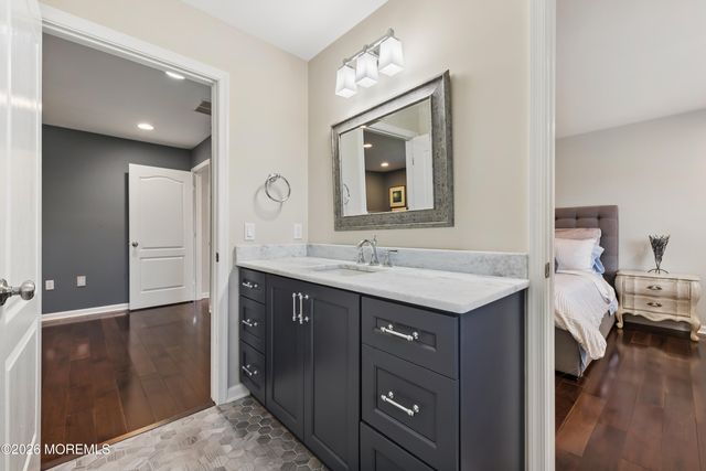 1 Cherokee Court, Morganville, NJ 07751