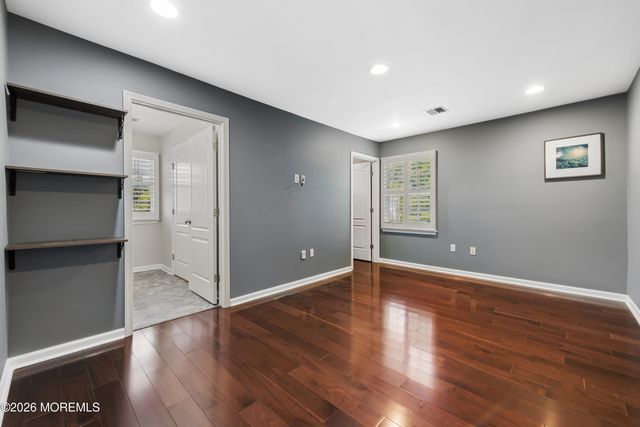 1 Cherokee Court, Morganville, NJ 07751