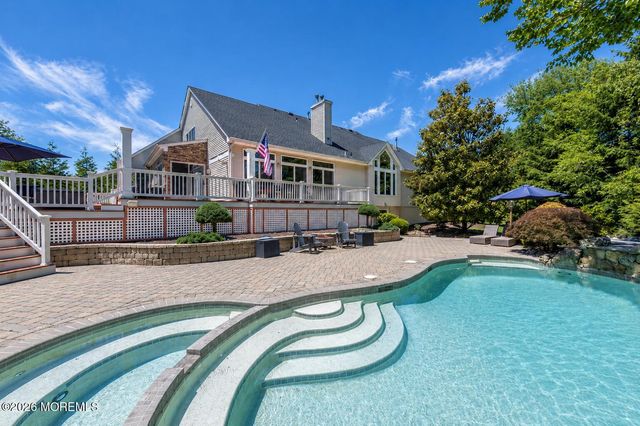1 Cherokee Court, Morganville, NJ 07751
