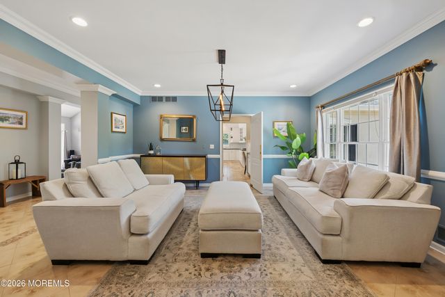 1 Cherokee Court, Morganville, NJ 07751