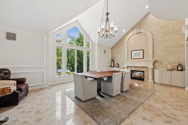 1 Cherokee Court, Morganville, NJ 07751