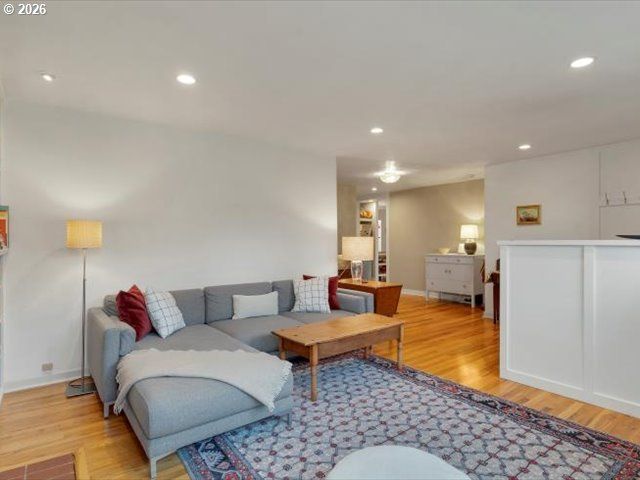 350 RURAL Ave S, Salem, OR 97301